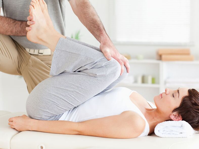 Die manuelle Therapie ist eine wirksame Methode zur Behandlung der Osteochondrose der Wirbelsäule. 