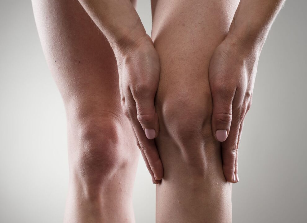 Arthrose des Kniegelenks, die sich durch Schmerzen und Steifheit äußert. 