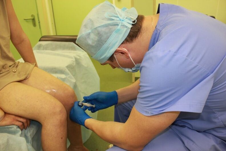 Bei sehr schweren Knieverletzungen sind intraartikuläre Injektionen das letzte Mittel. 
